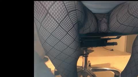 lexusrosexxx online show from October 8, 9:04 am