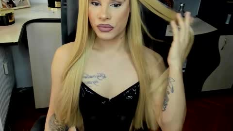 eva lexy you may call me Miss online show from October 7, 8:32 am