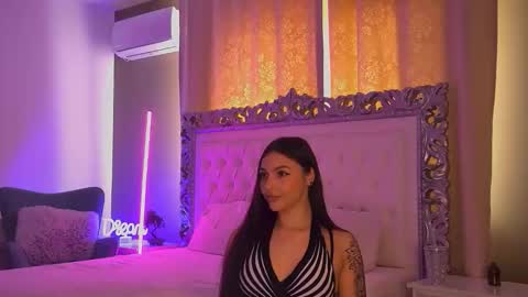 LexyBanks online show from April 14, 7:44 am