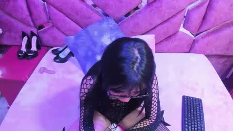 lexy_petite_ online show from May 5, 11:21 pm