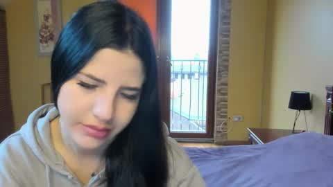 lexyswett online show from November 4, 7:53 am