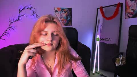 Leyla online show from December 17, 1:07 pm