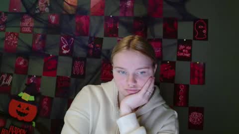 Leyla online show from October 30, 7:53 am