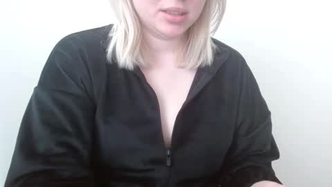 Leyla online show from April 16, 6:24 am