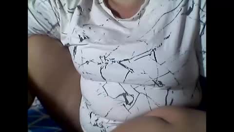 lhiannash33 online show from April 21, 2:51 am