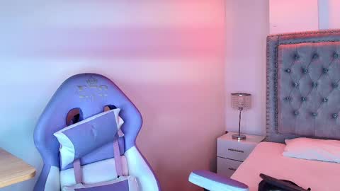 Lia  online show from April 1, 4:13 am