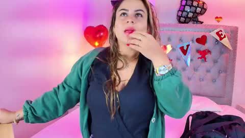 Lia  online show from February 18, 3:28 am