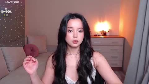 L I A online show from November 2, 2:06 pm