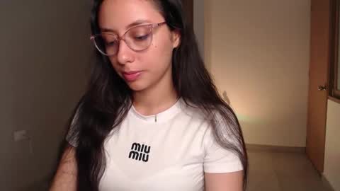   lia  online show from February 3, 2:08 am