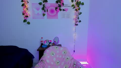 Lia R  online show from December 29, 11:29 pm