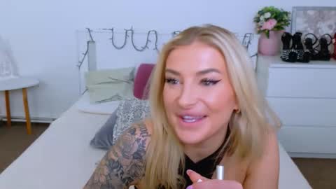 Lia online show from March 14, 9:35 am