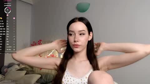 Lia  online show from April 8, 9:45 am