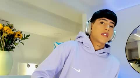 Liam online show from October 25, 6:41 pm