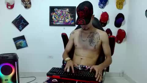 Andres online show from April 5, 10:29 pm