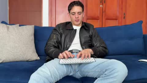 Liam online show from April 24, 3:25 pm