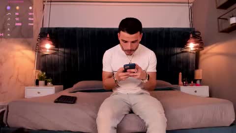 liam_es online show from March 4, 2:52 am