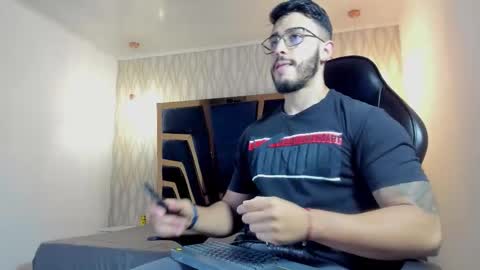 LIAM KLEIN online show from March 21, 11:15 am