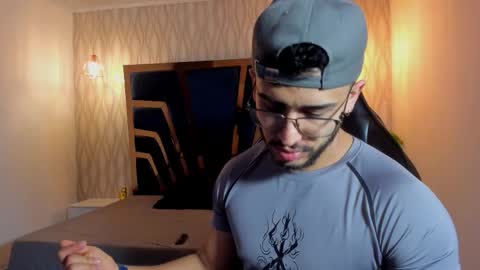 LIAM KLEIN online show from March 25, 11:28 am