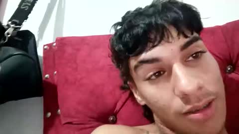 liam_lewis21 online show from February 21, 10:40 am