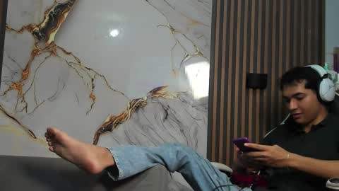 liam_masters online show from December 18, 11:00 pm