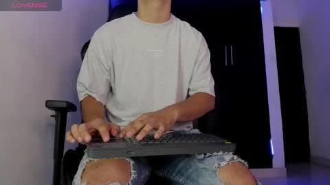 Liam online show from April 2, 5:15 am