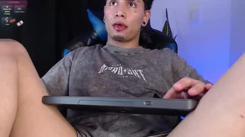 Snapshot of liam_ruiz_ chatting on October 1, 3:27 am Liam online show from October 1, 3:27 am