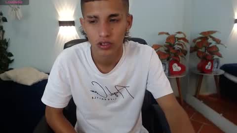 Snapshot of liamblack16 chatting on October 24, 12:28 pm LiamBlack16 online show from October 24, 12:28 pm