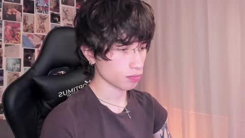 Liam online show from December 31, 2:19 am