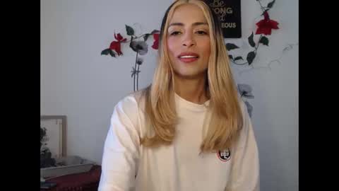 Lia Miller online show from December 19, 12:45 pm