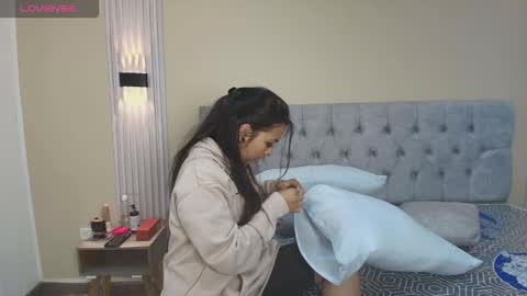 L I A M O N R O E online show from October 5, 11:40 am