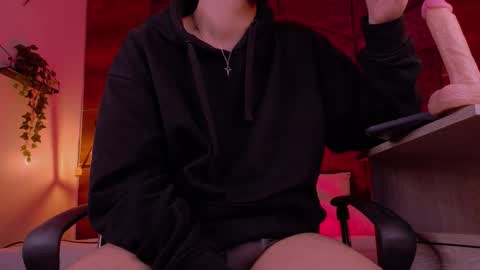 Liam Thunder online show from November 7, 3:09 am