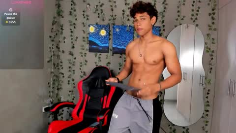 liamvibes212 online show from March 21, 1:05 pm