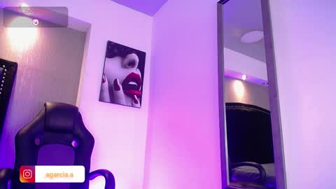 liam online show from April 10, 6:30 am