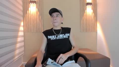 lian_cameron online show from February 2, 3:48 am