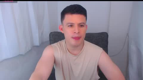 lian_eathan online show from March 22, 11:31 pm