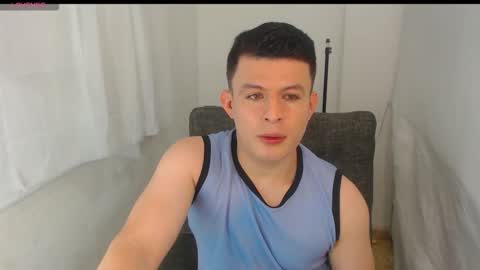 lian_eathan online show from February 26, 9:07 pm