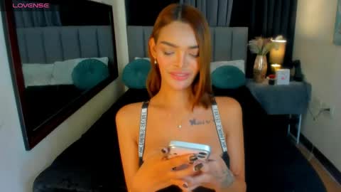 lianafoxontop online show from April 28, 2:09 am