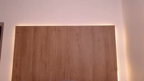 Snapshot of lianjones9 chatting on October 24, 6:19 pm lianjones9 online show from October 24, 6:19 pm