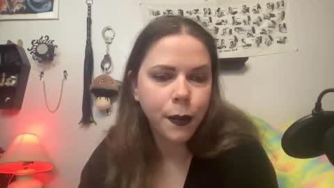 Libby Deetz online show from December 2, 3:27 am