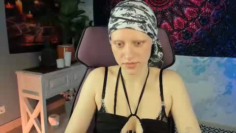 Hey My name is Lida online show from June 30, 10:25 am