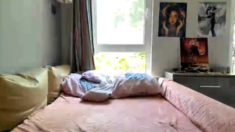 Mila online show from June 24, 9:05 am