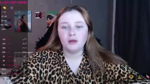light_lunaa online show from March 9, 1:59 pm