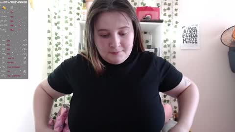 light_lunaa online show from February 6, 8:29 am