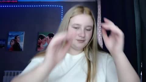 light_lunaa online show from October 19, 7:24 am