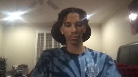 lightskin4you online show from December 28, 11:26 pm