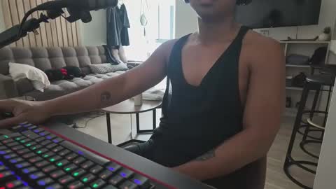 Lightskinbeachboy online show from February 3, 7:07 pm