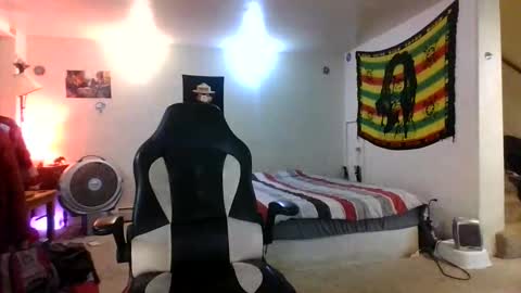 lightskinned666 online show from January 8, 1:11 am