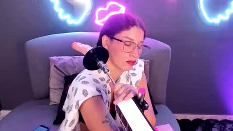 Liia  goddess online show from December 13, 8:15 pm