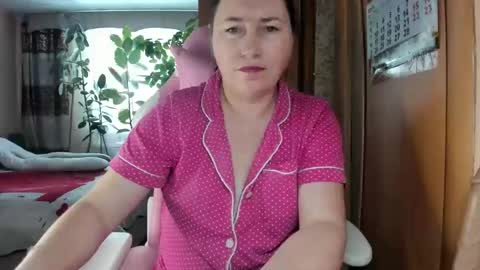 lika35109 online show from February 13, 4:00 am