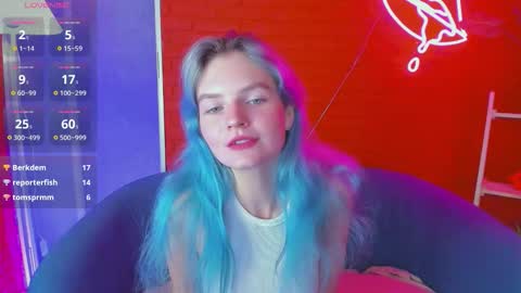 Snapshot of lika_sky chatting on October 19, 5:06 pm lika_sky online show from October 19, 5:06 pm
